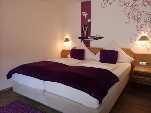 Hotel Dreikoenig & Restaurant Seegourmet Хагнау Екстериор снимка